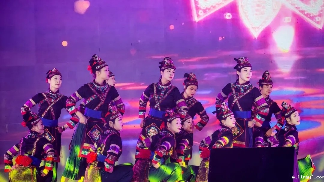 今日头条，致所有闪闪发光的“她”